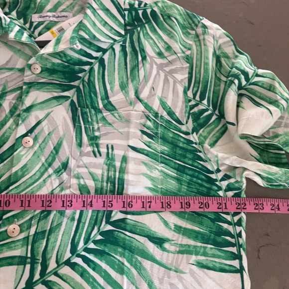 NEW Tommy Bahama Men Med Misty Palms 100% Silk Shirt Short Slv Camp Resort Party - Picture 10 of 12